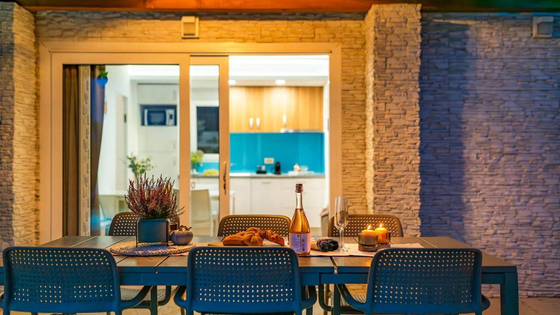 Villa Almond Нин