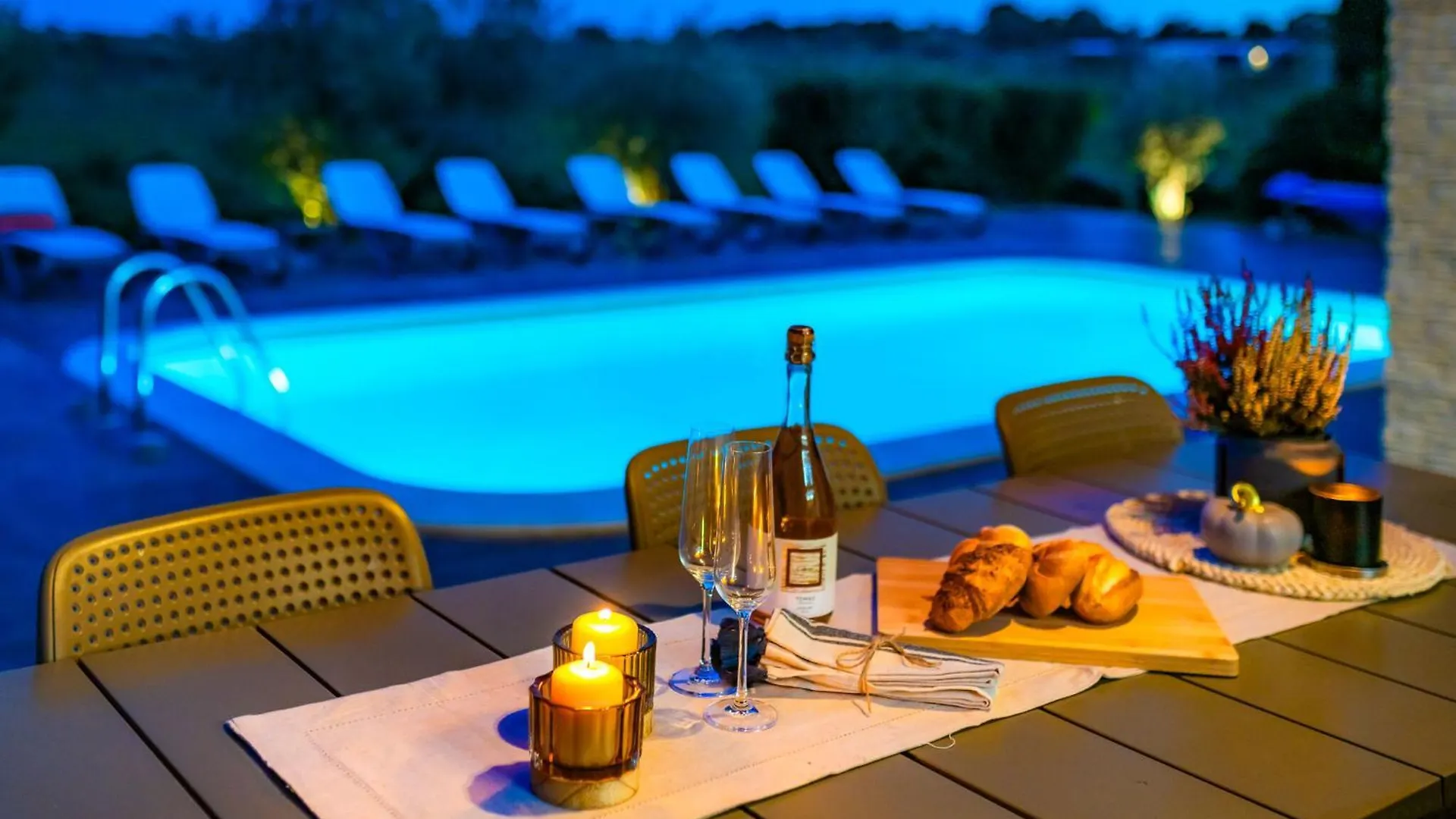Villa Almond Нин